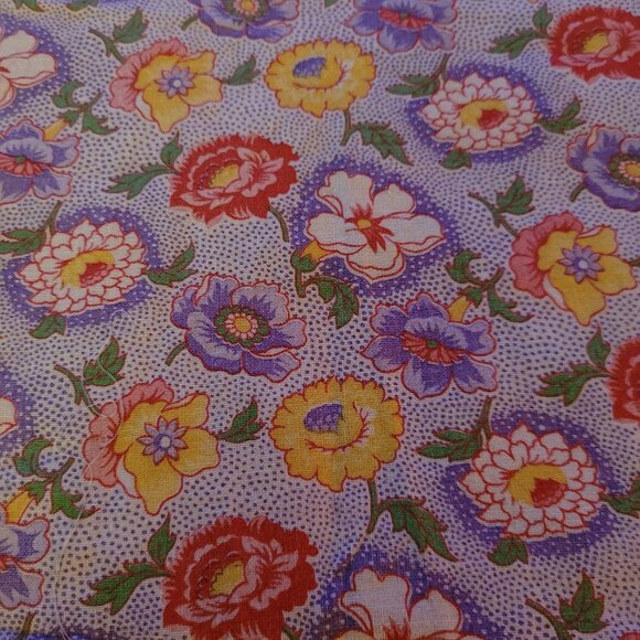 Vintage Floral Fabric 26" Long by 34" Wide Pastels - Picture 1 of 3